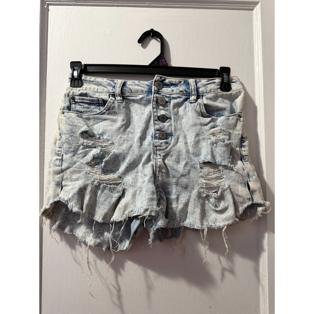 Time and Tru Distressed Bleach Washed Shorts in 6